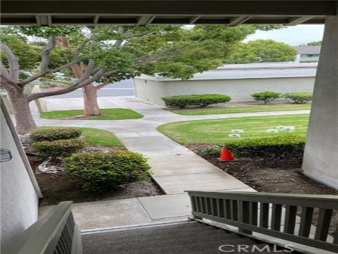 8633  Portola  16E  Court, Huntington Beach, CA