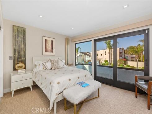 16721  Carousel   Lane, Huntington Beach, CA