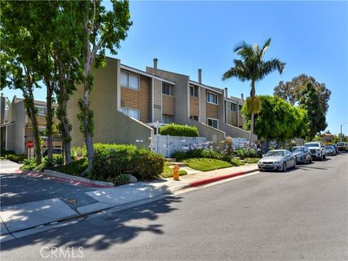 18783  Club   Lane, Huntington Beach, CA