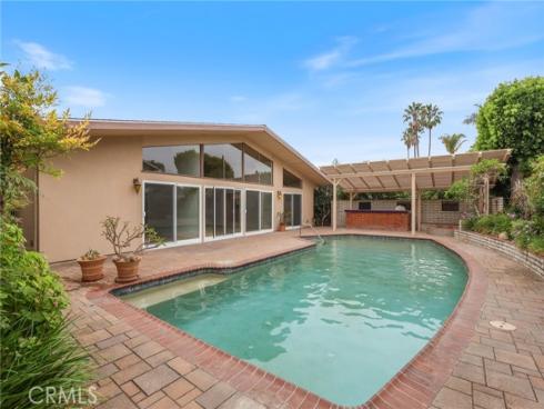 16892  Harkness   Circle, Huntington Beach, CA