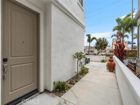 1203  Delaware   Street, Huntington Beach, CA