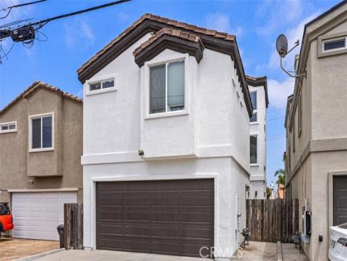 1203  Delaware   Street, Huntington Beach, CA