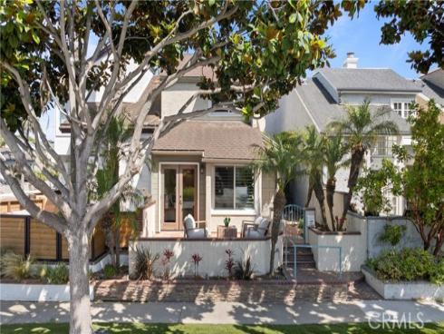 626  9th   Street, Huntington Beach, CA