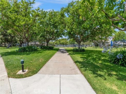 8877  Lauderdale  212H  Court, Huntington Beach, CA