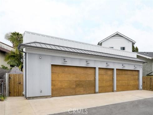 311  Crest   Avenue, Huntington Beach, CA