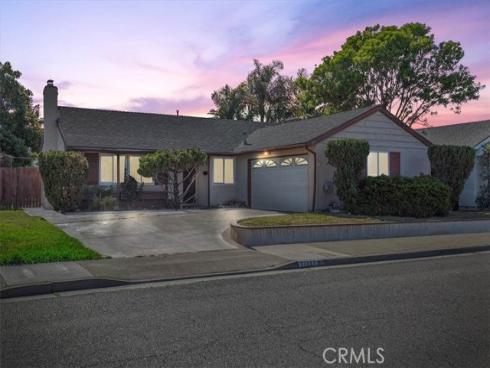 17851  Carranza   Lane, Huntington Beach, CA