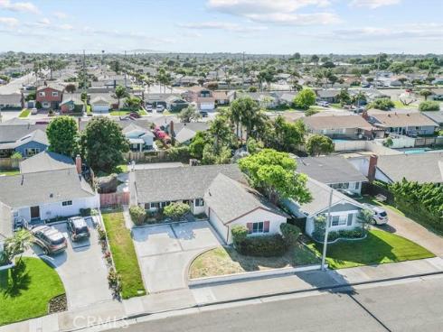 17851  Carranza   Lane, Huntington Beach, CA