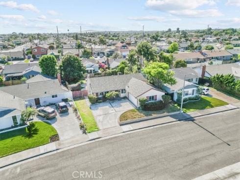 17851  Carranza   Lane, Huntington Beach, CA