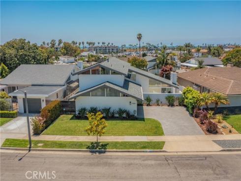 17099  Westport   Drive, Huntington Beach, CA