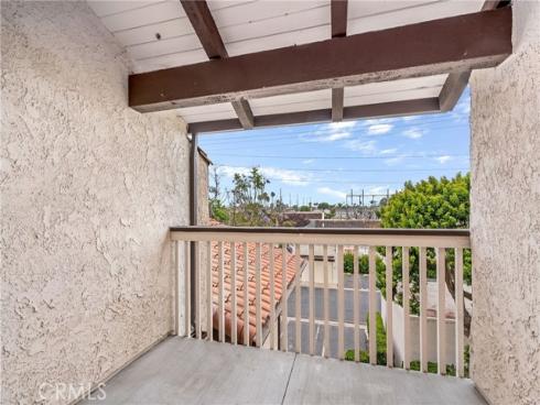 21372  Brookhurst  233  Street, Huntington Beach, CA