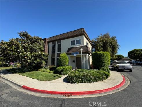 9686  Bluereef   Drive, Huntington Beach, CA