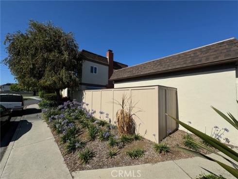 9686  Bluereef   Drive, Huntington Beach, CA