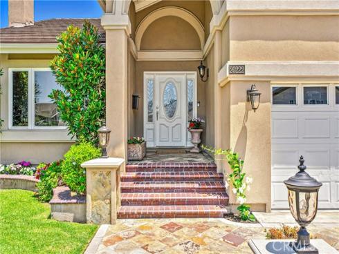 20222  Colonial   Circle, Huntington Beach, CA