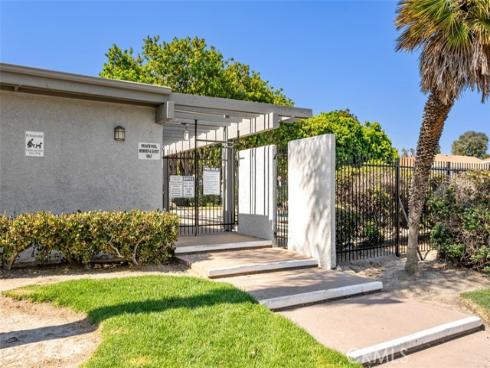 9535  Pettswood  5  Drive, Huntington Beach, CA