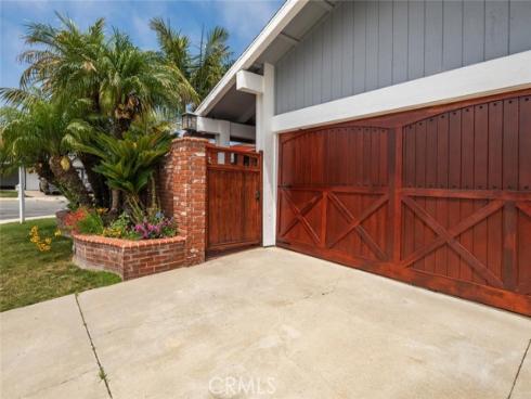 17902  Fernpoint   Circle, Huntington Beach, CA