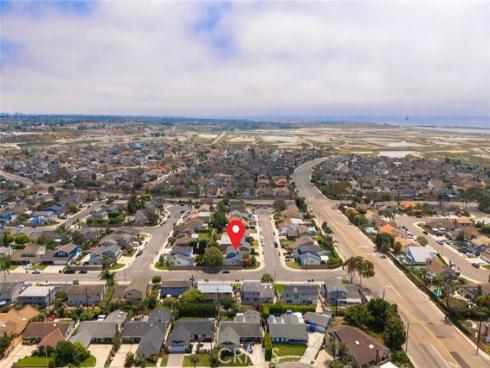 17902  Fernpoint   Circle, Huntington Beach, CA