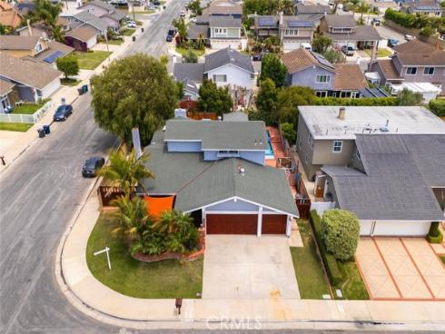 17902  Fernpoint   Circle, Huntington Beach, CA