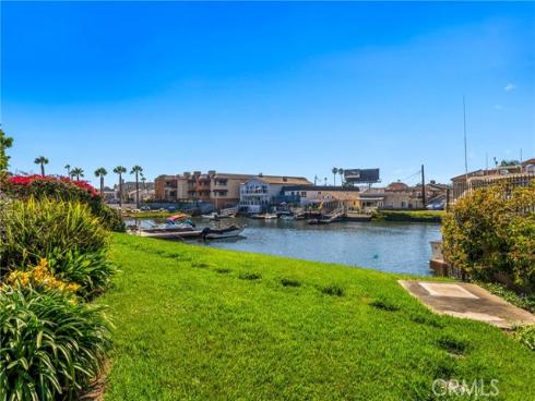 16883  Bluewater  27  Lane, Huntington Beach, CA