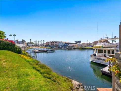 16883  Bluewater  27  Lane, Huntington Beach, CA