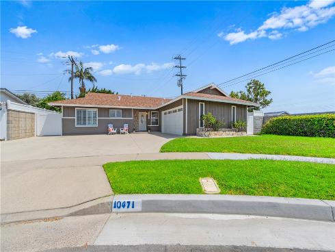 10471  Pago Pago   Circle, Huntington Beach, CA