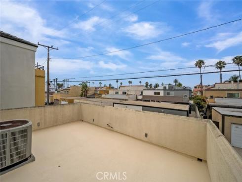 219  6th   Street, Huntington Beach, CA