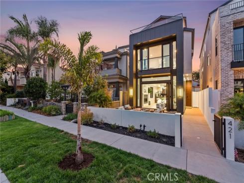 421  9th   Street, Huntington Beach, CA