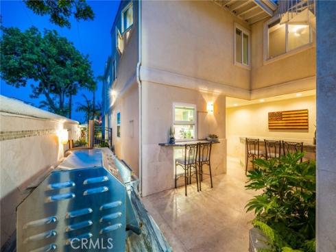 427  19th   Street, Huntington Beach, CA