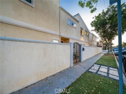 427  19th   Street, Huntington Beach, CA