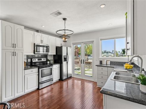 7672  Taylor   Drive, Huntington Beach, CA