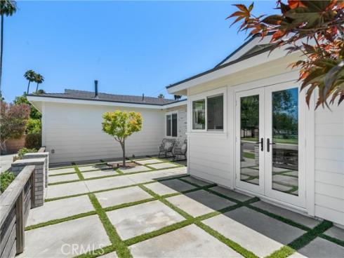 7672  Taylor   Drive, Huntington Beach, CA