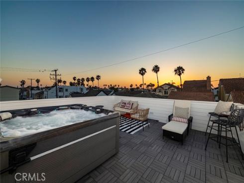 309  21st   Street, Huntington Beach, CA