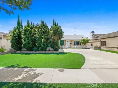 6422  Larkspur   Circle, Huntington Beach, CA