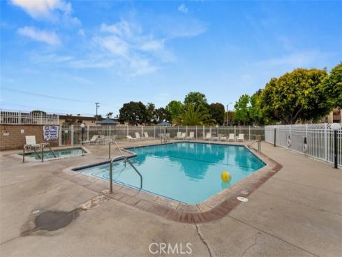 4831  Lago  304  Drive, Huntington Beach, CA