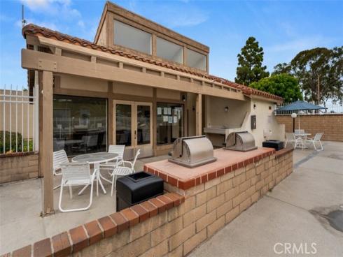 4831  Lago  304  Drive, Huntington Beach, CA