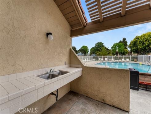 4831  Lago  304  Drive, Huntington Beach, CA