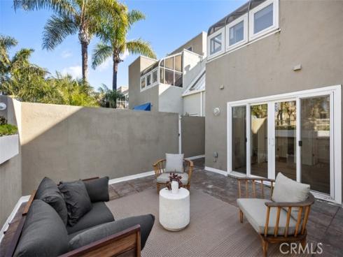 3323  Tempe   Drive, Huntington Beach, CA