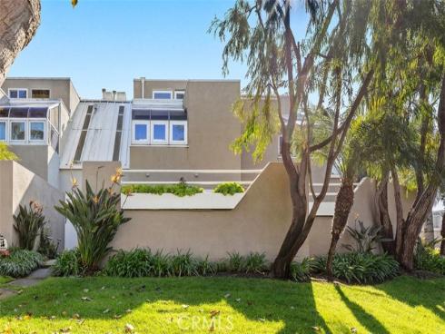 3323  Tempe   Drive, Huntington Beach, CA