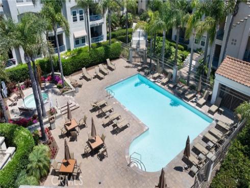 415  Townsquare  212 , Huntington Beach, CA