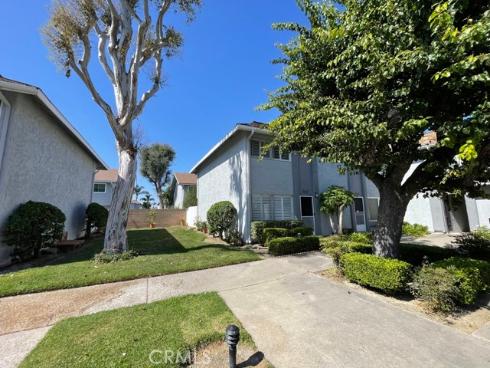 9667  Pettswood  2  Drive, Huntington Beach, CA