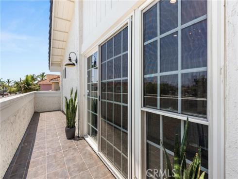 9901  Oceancrest   Drive, Huntington Beach, CA