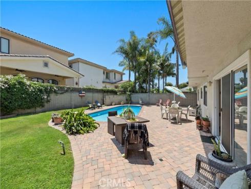 10132  Crailet   Drive, Huntington Beach, CA