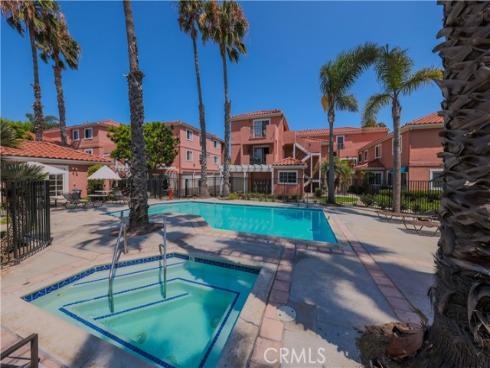 409  Utica  A8  Avenue, Huntington Beach, CA