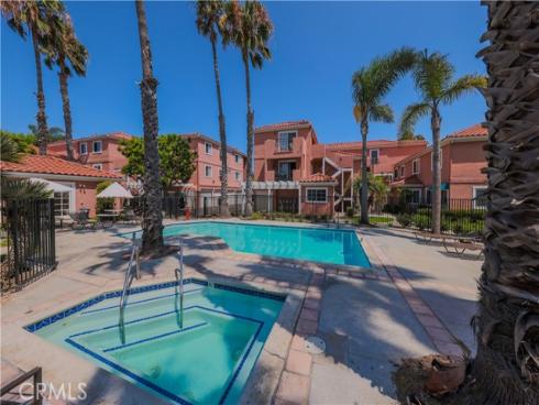 409  Utica  A8  Avenue, Huntington Beach, CA