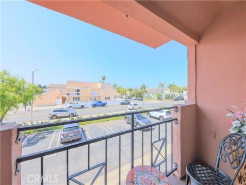 409  Utica  A8  Avenue, Huntington Beach, CA