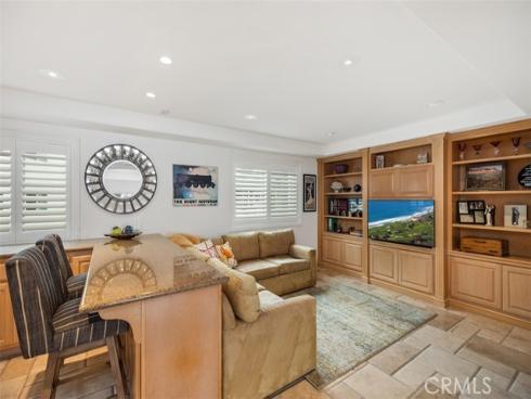 2861  Coast  A  Circle, Huntington Beach, CA