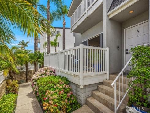 2861  Coast  A  Circle, Huntington Beach, CA