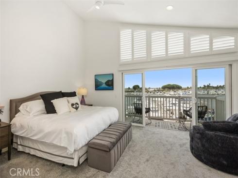 2861  Coast  A  Circle, Huntington Beach, CA