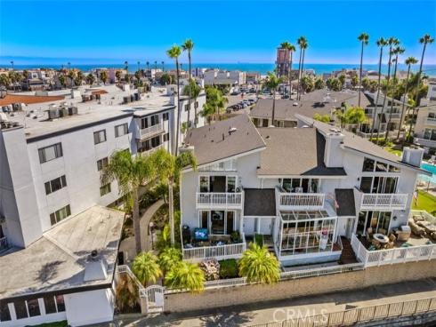 2861  Coast  A  Circle, Huntington Beach, CA