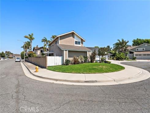 17902  Portside   Circle, Huntington Beach, CA