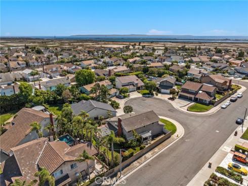 17902  Portside   Circle, Huntington Beach, CA